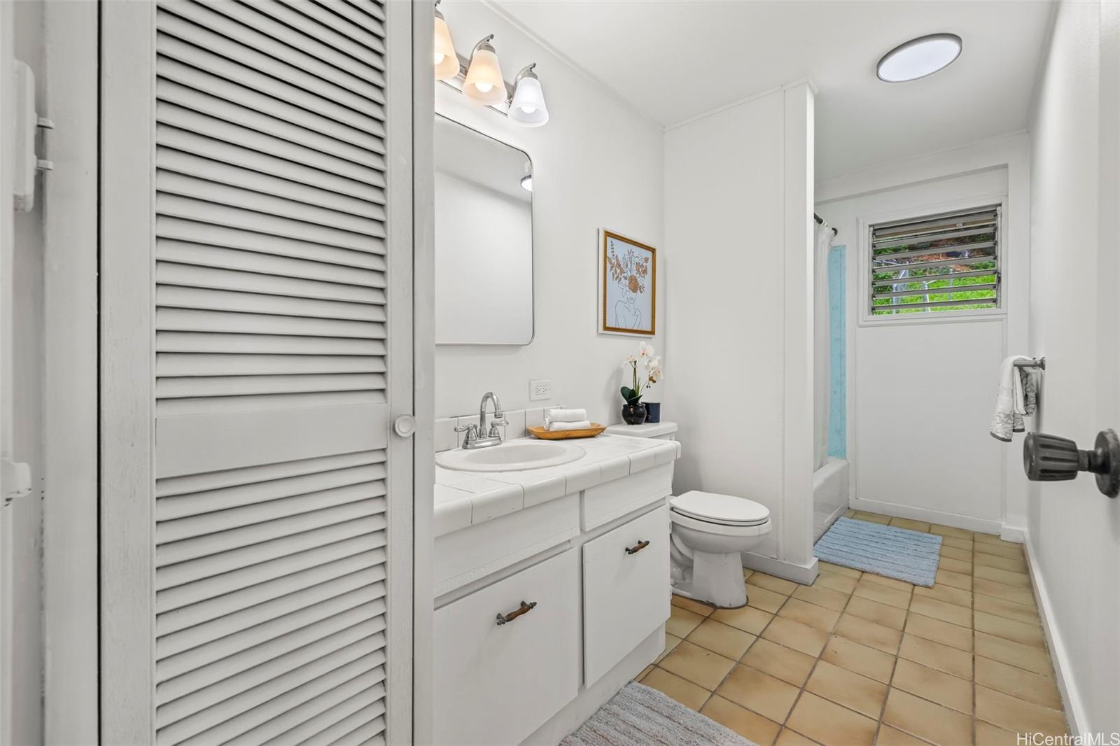 2325/2327 Round Top Drive Honolulu - Multi-family - photo 13 of 25