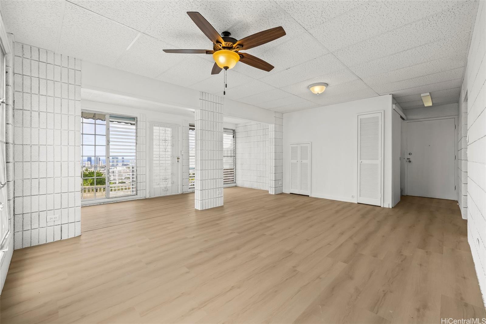 2325/2327 Round Top Drive Honolulu - Multi-family - photo 23 of 25