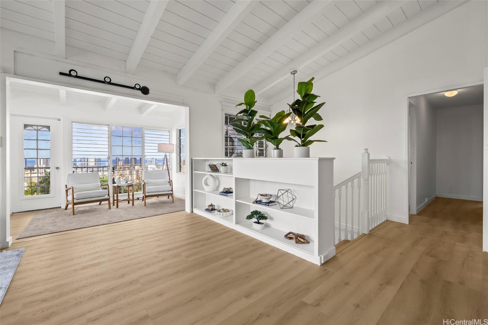 2325/2327 Round Top Drive Honolulu - Multi-family - photo 7 of 25