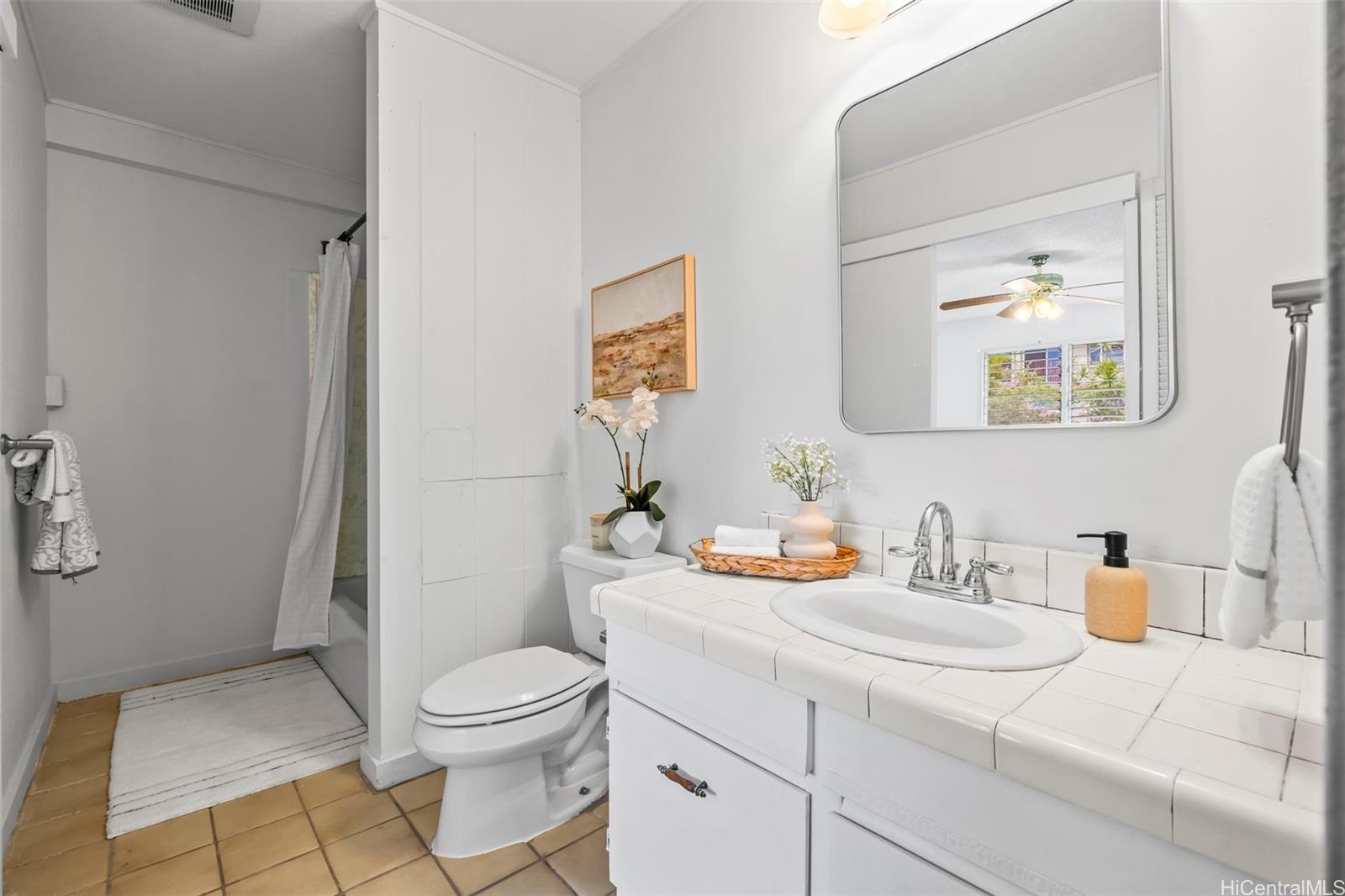 2325/2327 Round Top Drive Honolulu - Multi-family - photo 9 of 25