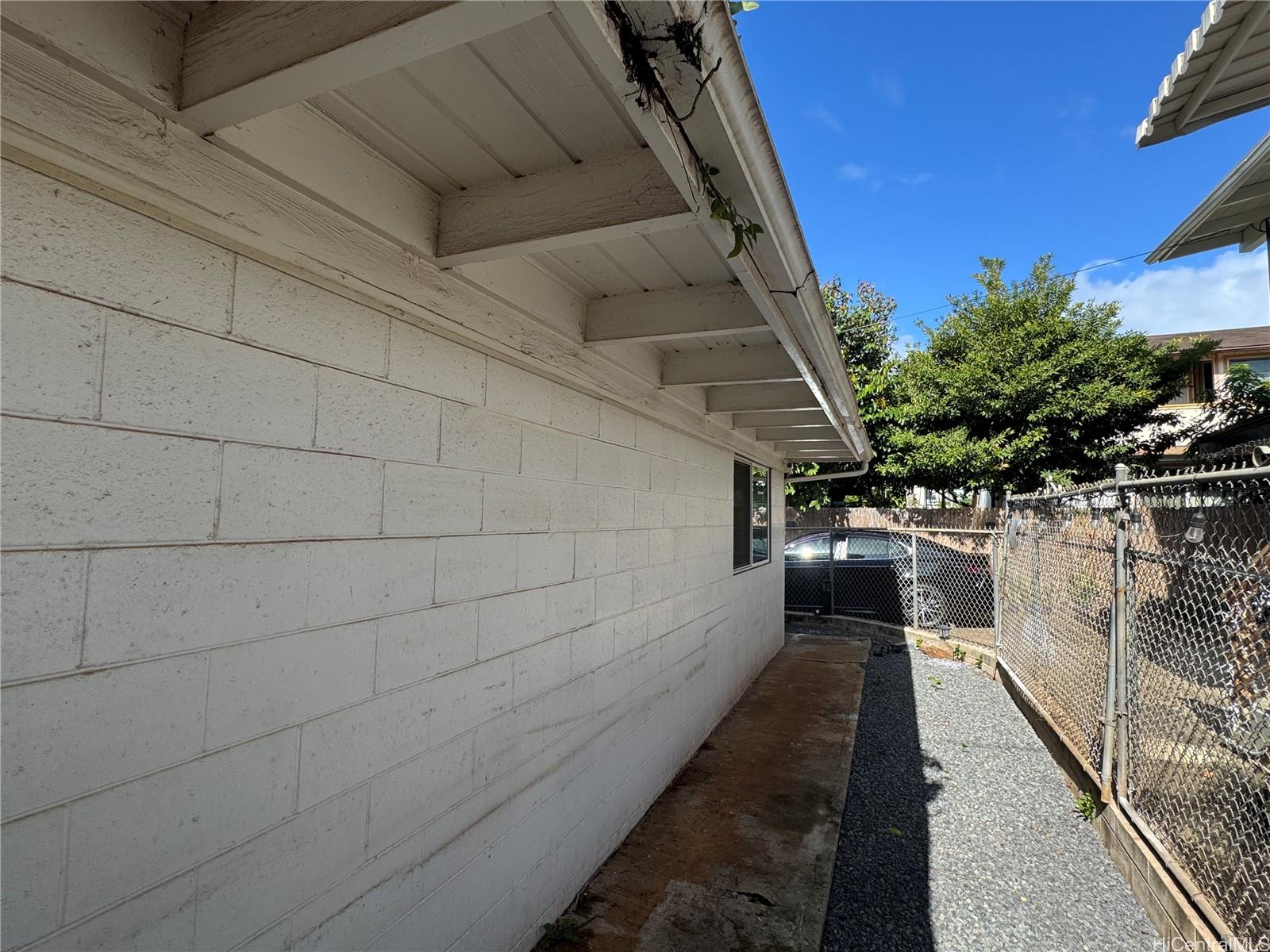 2326 Rose St Honolulu - Rental - photo 4 of 19