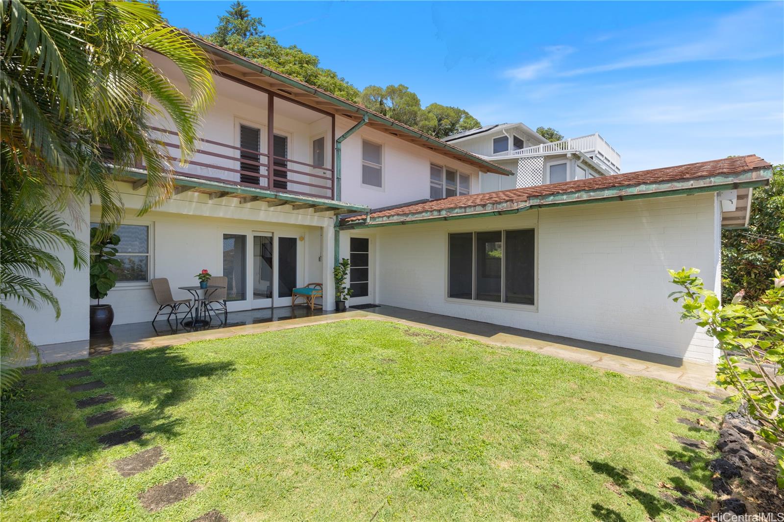 2326  Sonoma Street Manoa Area, Honolulu home - photo 4 of 25