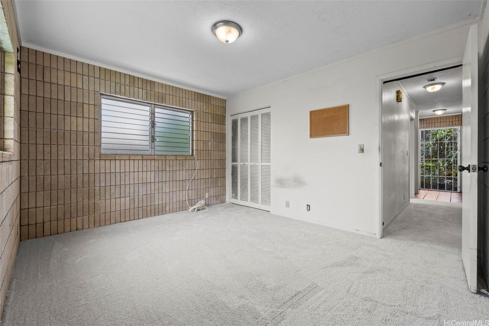 2327  Round Top Dr Makiki Heights, Honolulu home - photo 13 of 22