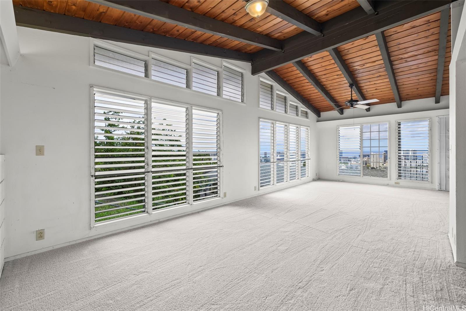 2327  Round Top Dr Makiki Heights, Honolulu home - photo 20 of 22