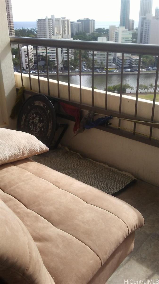 2333 Kapiolani Blvd Honolulu - Rental - photo 2 of 17