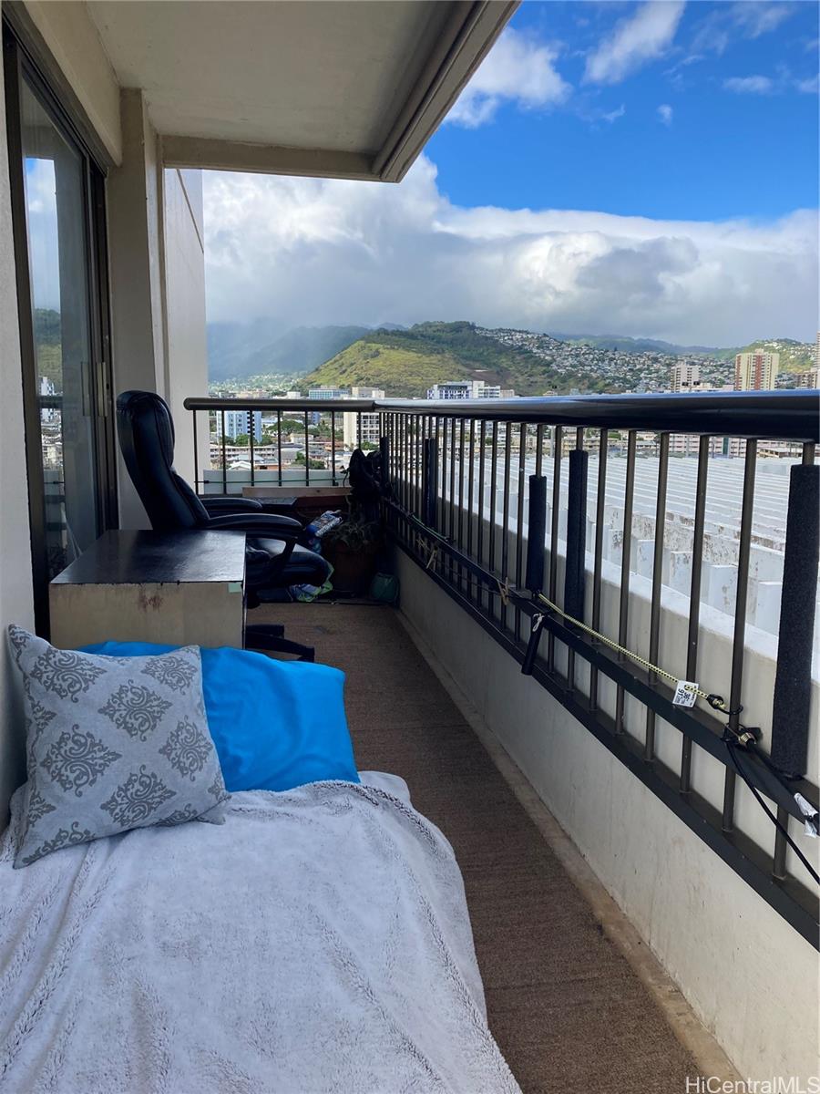 2333 Kapiolani Blvd Honolulu - Rental - photo 12 of 17