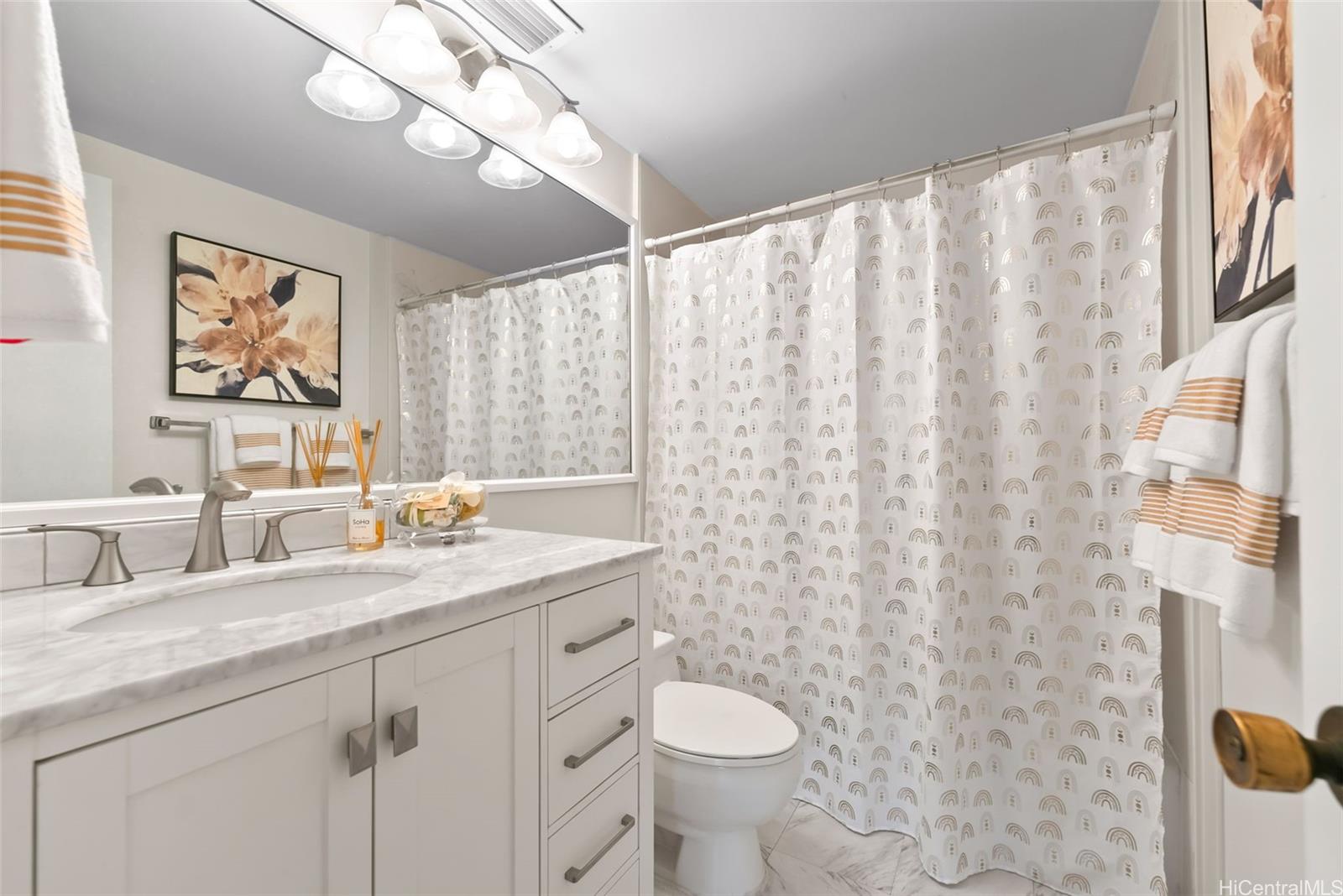 Marco Polo Apts condo # 1301, Honolulu, Hawaii - photo 13 of 25