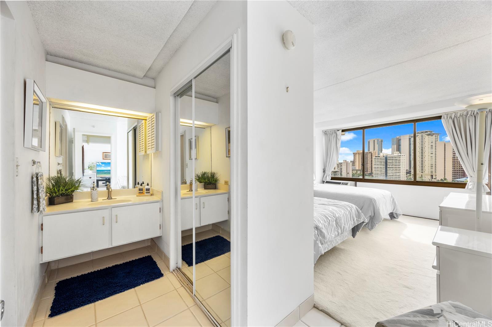 Marco Polo Apts condo # 1317, Honolulu, Hawaii - photo 16 of 25