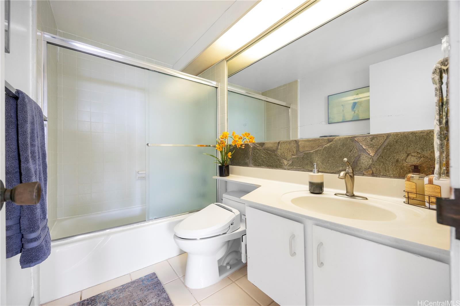 Marco Polo Apts condo # 1317, Honolulu, Hawaii - photo 20 of 25