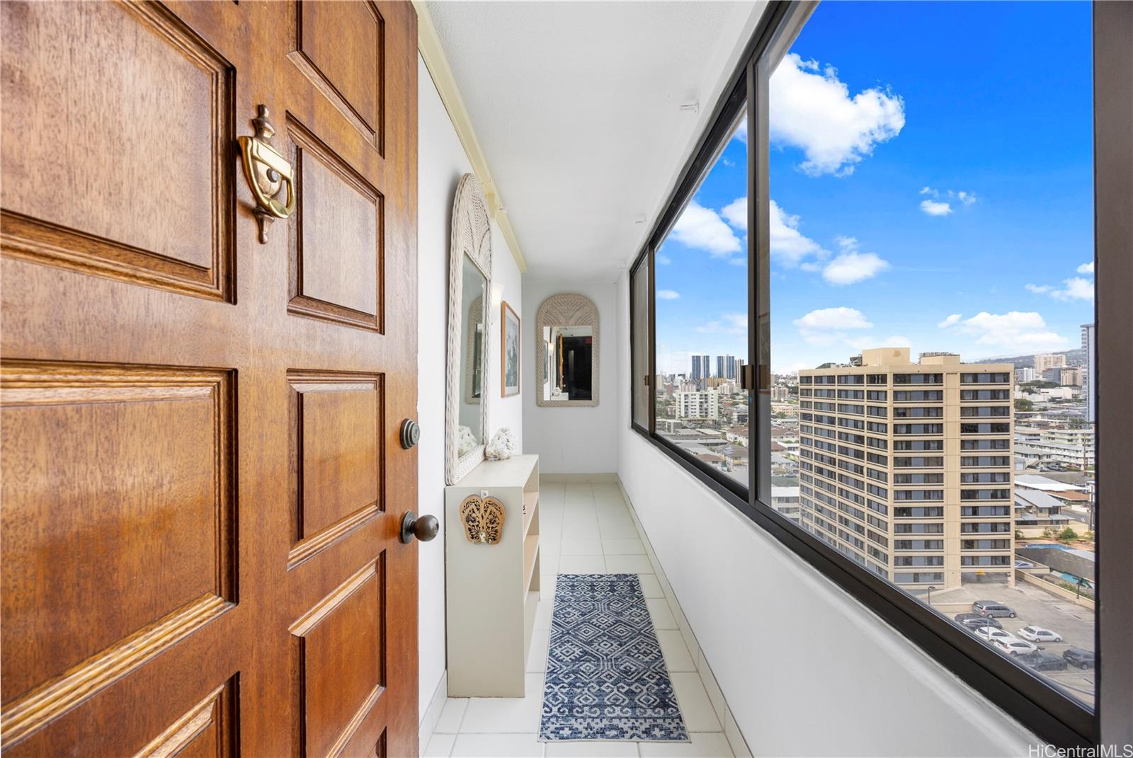 Marco Polo Apts condo # 1317, Honolulu, Hawaii - photo 5 of 25