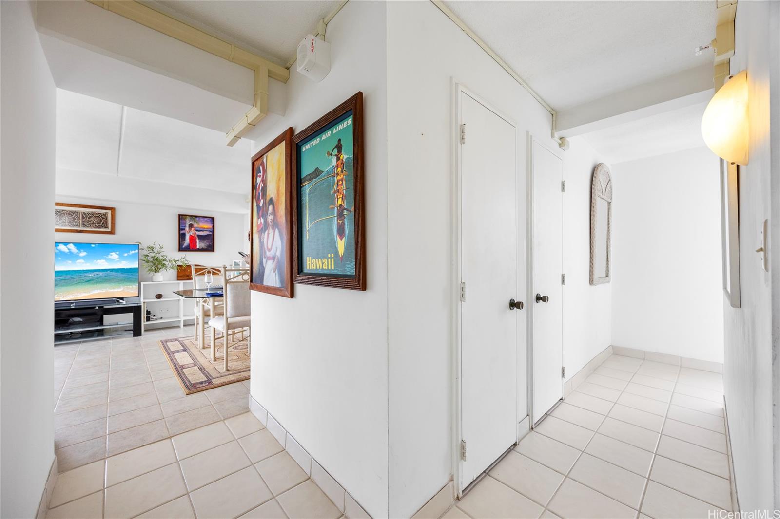 Marco Polo Apts condo # 1317, Honolulu, Hawaii - photo 6 of 25