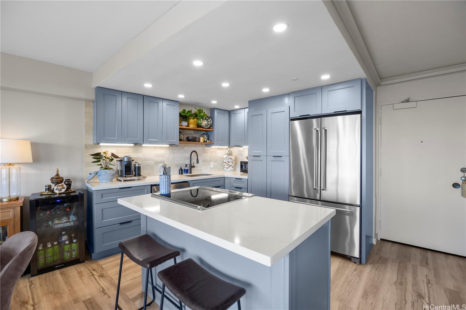 Marco Polo Apts condo # 1410, Honolulu, Hawaii - photo 11 of 25