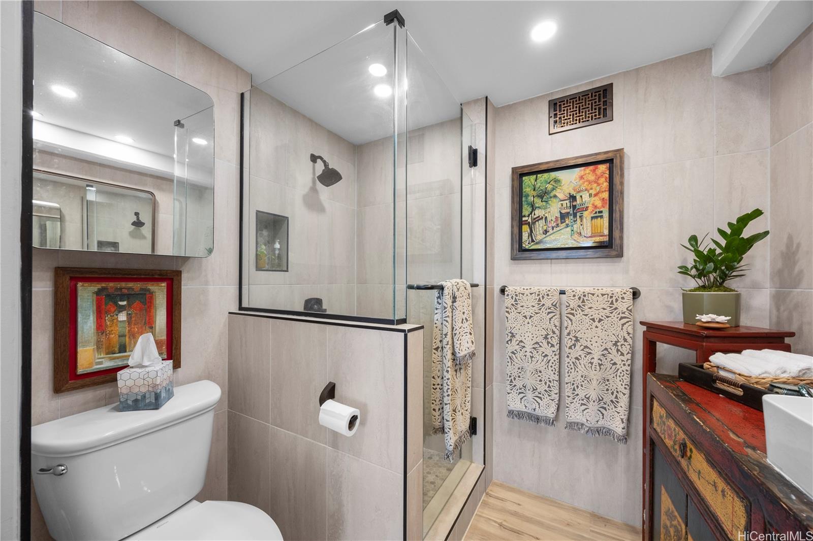 Marco Polo Apts condo # 1410, Honolulu, Hawaii - photo 18 of 25