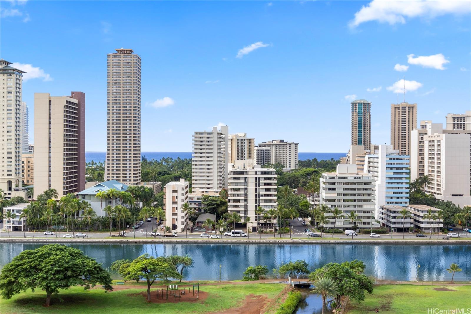 Marco Polo Apts condo # 1410, Honolulu, Hawaii - photo 4 of 25