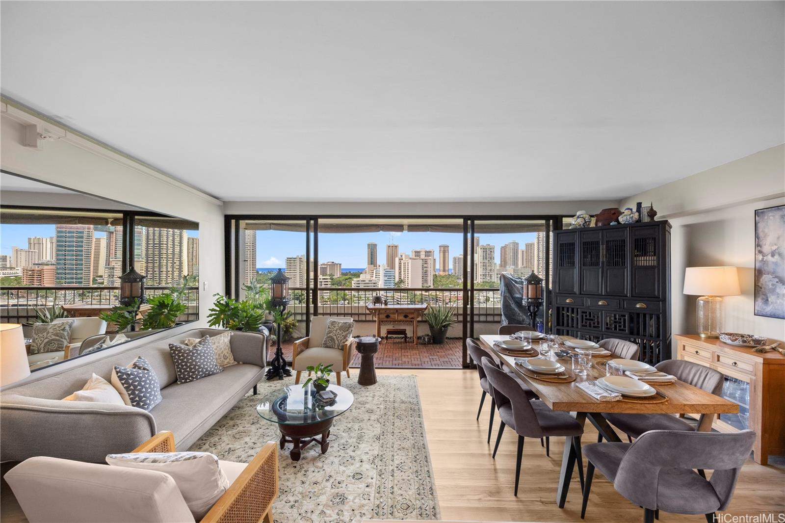 Marco Polo Apts condo # 1410, Honolulu, Hawaii - photo 6 of 25