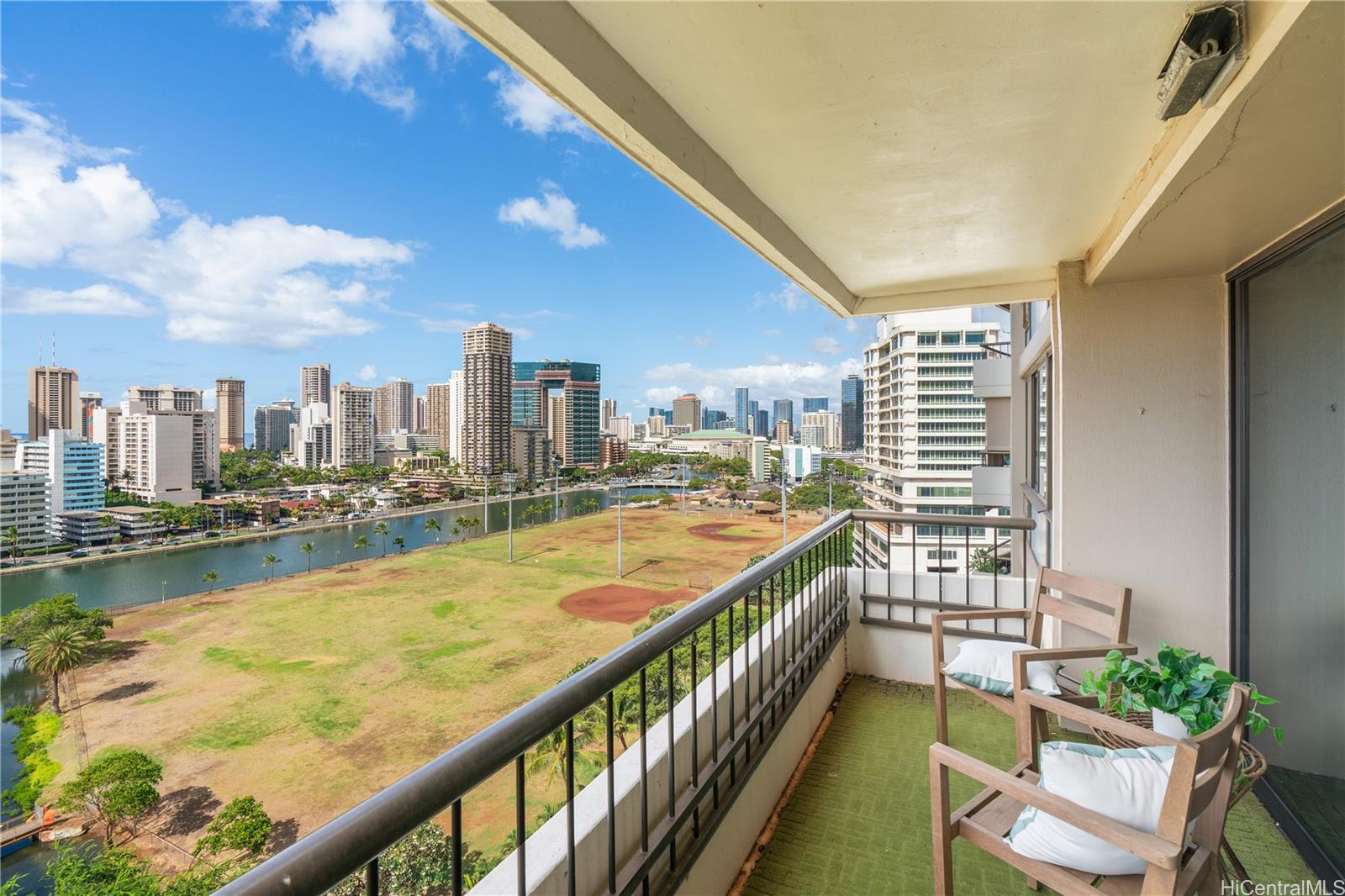 Marco Polo Apts condo # 1509, Honolulu, Hawaii - photo 14 of 25