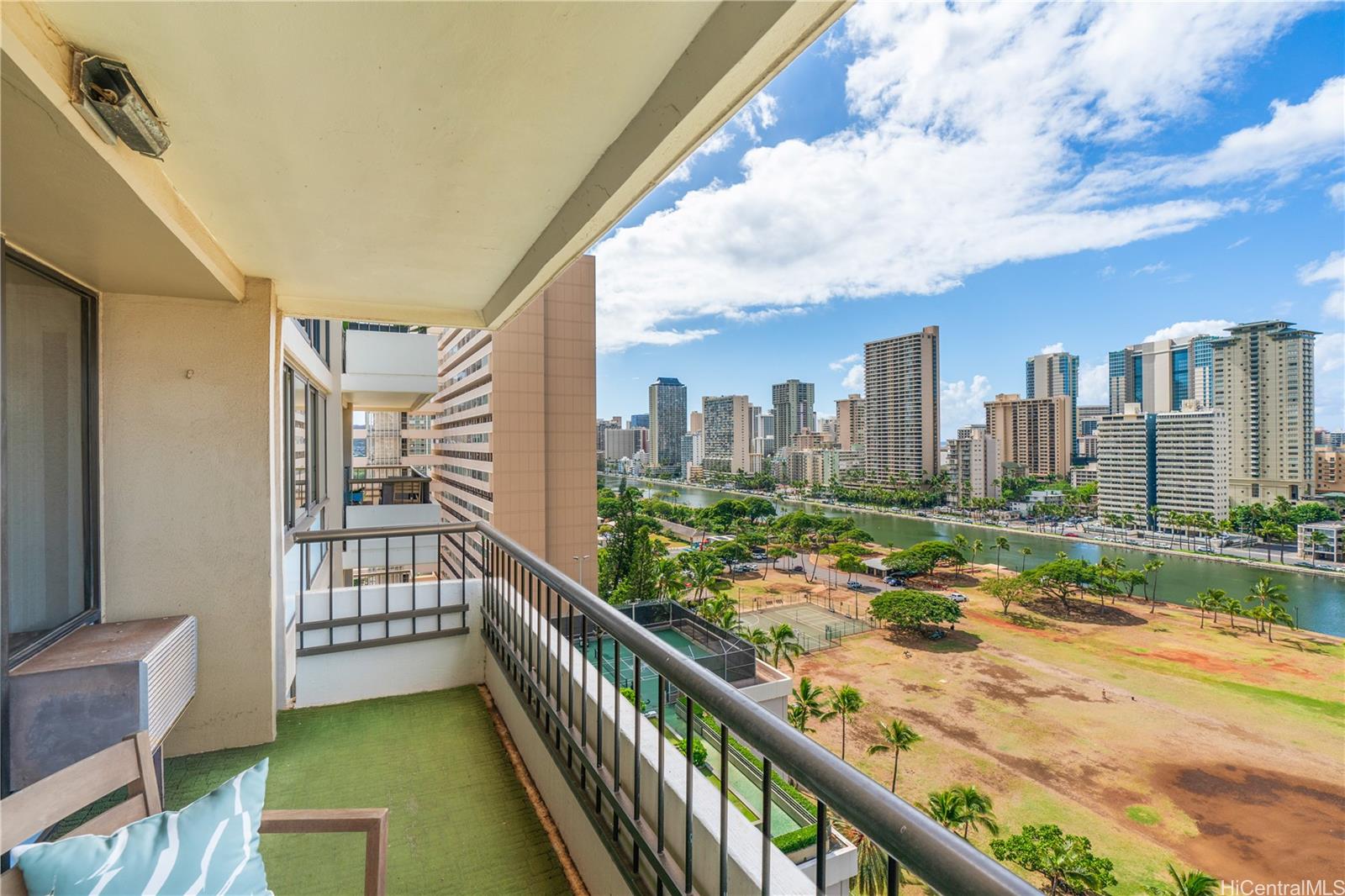 Marco Polo Apts condo # 1509, Honolulu, Hawaii - photo 15 of 25