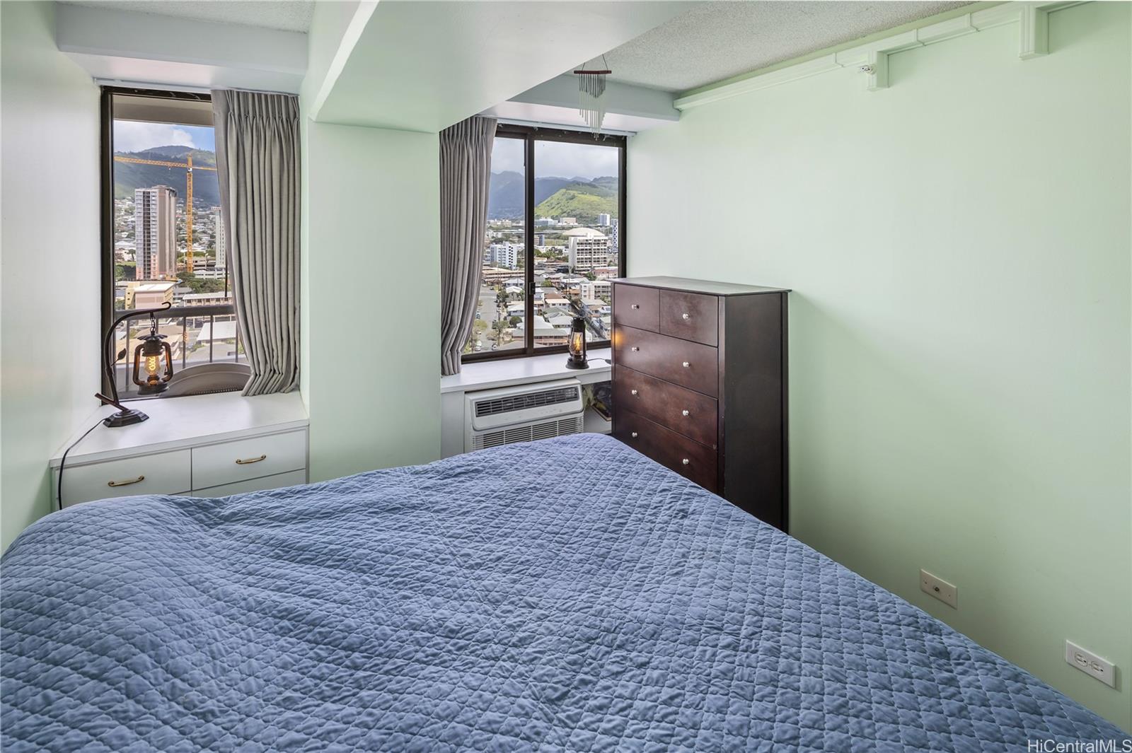 Marco Polo Apts condo # 1607, Honolulu, Hawaii - photo 12 of 21