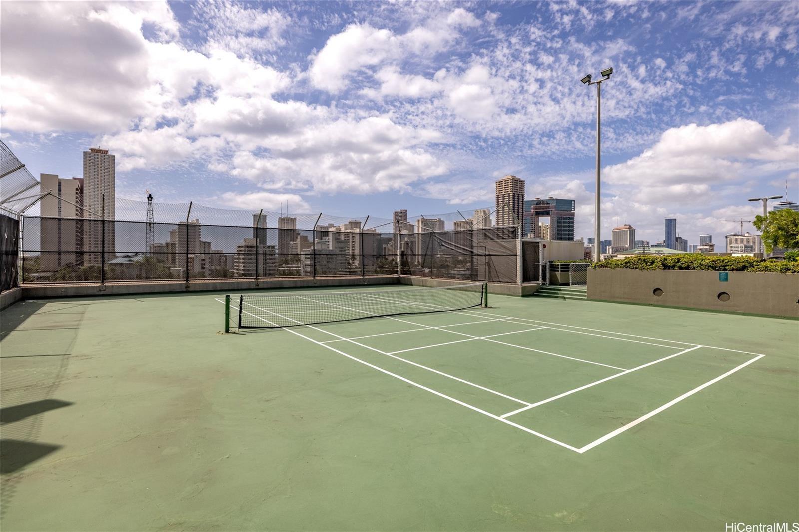 Marco Polo Apts condo # 1607, Honolulu, Hawaii - photo 18 of 21
