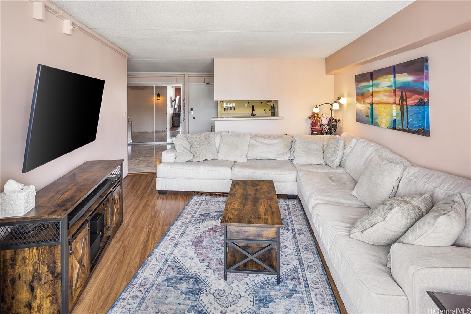 Marco Polo Apts condo # 1607, Honolulu, Hawaii - photo 5 of 21