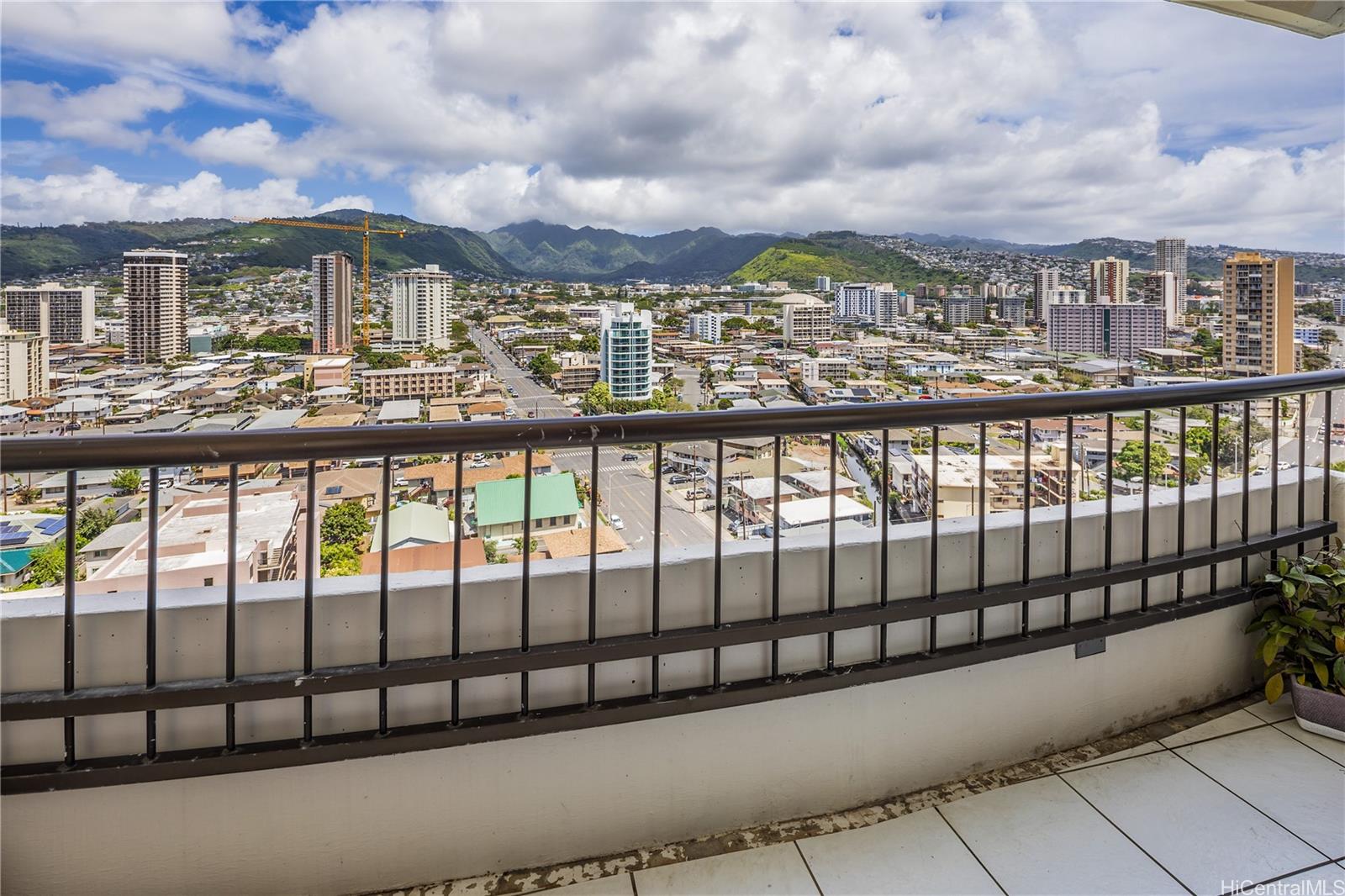 Marco Polo Apts condo # 1607, Honolulu, Hawaii - photo 6 of 21