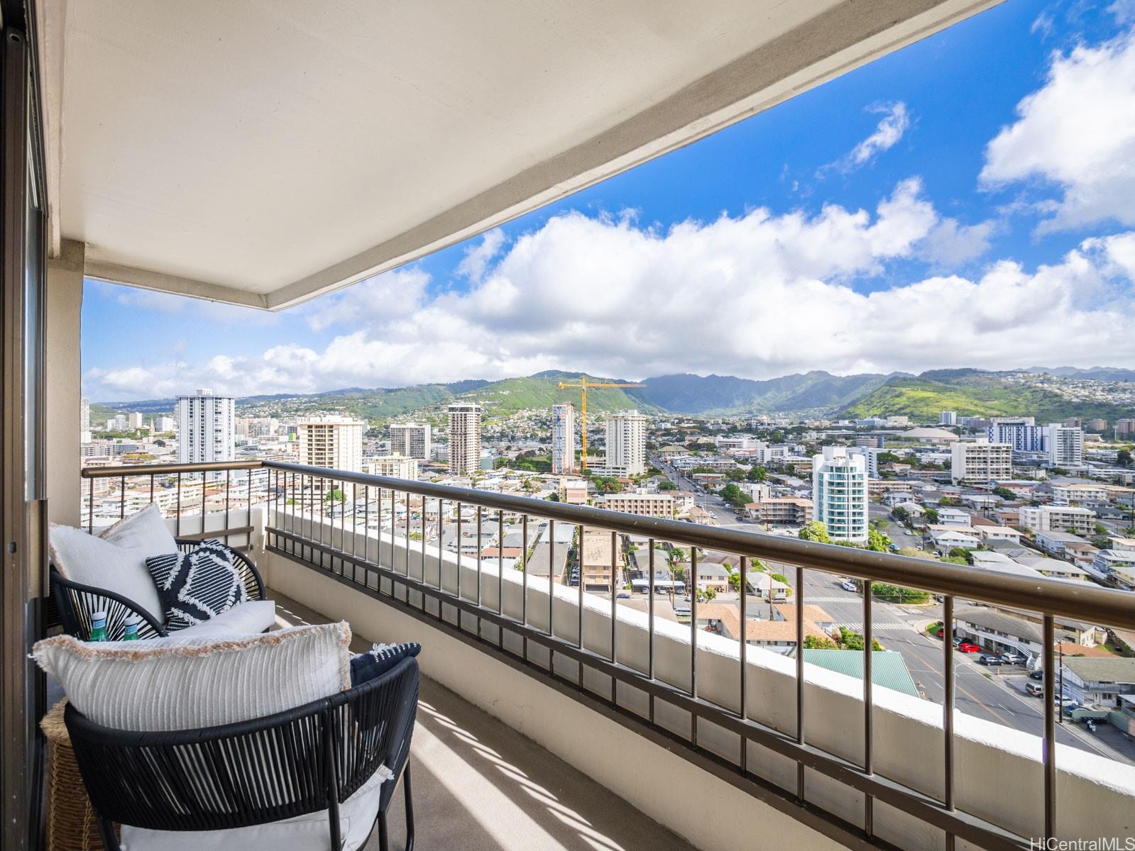 Marco Polo Apts condo # 1803, Honolulu, Hawaii - photo 11 of 18