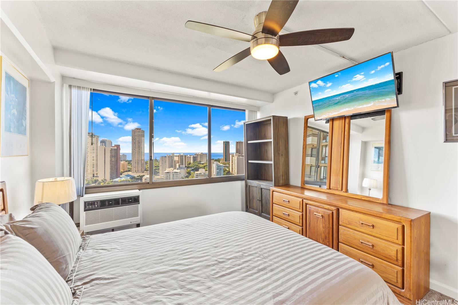 Marco Polo Apts condo # 2216, Honolulu, Hawaii - photo 14 of 25