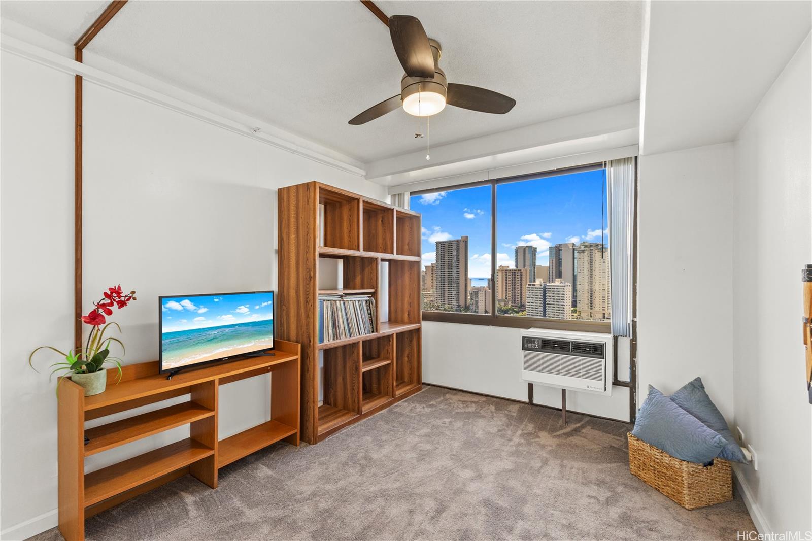 Marco Polo Apts condo # 2216, Honolulu, Hawaii - photo 17 of 25