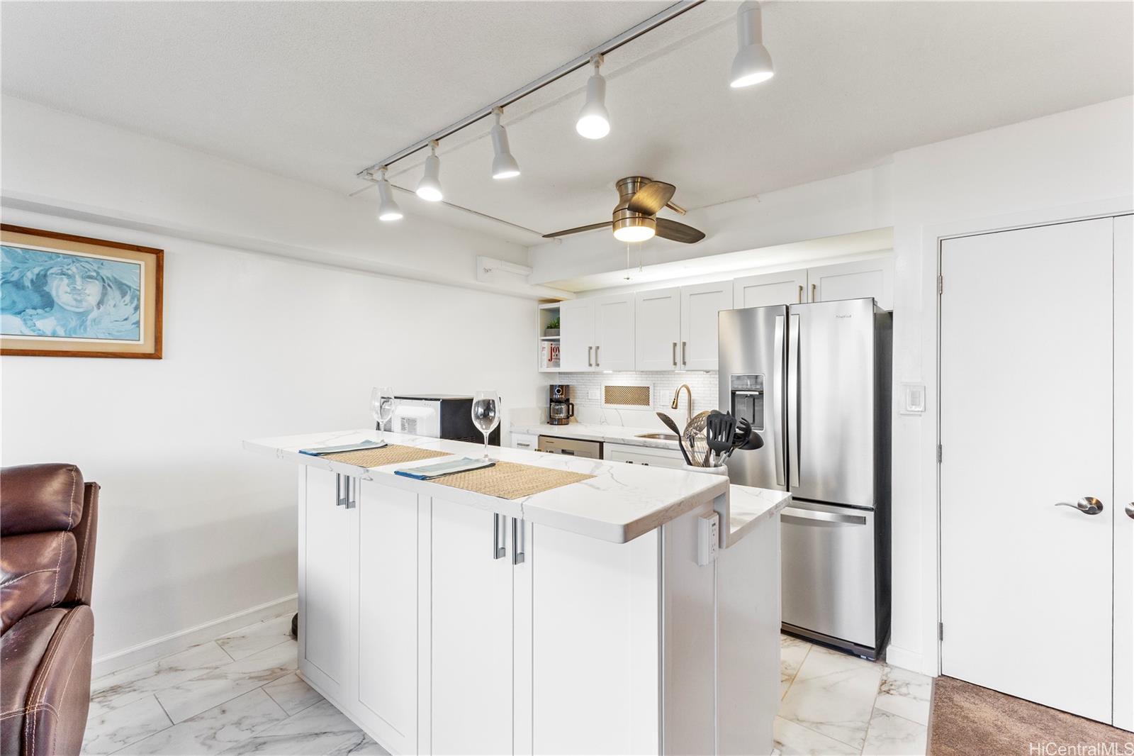 Marco Polo Apts condo # 2216, Honolulu, Hawaii - photo 10 of 25