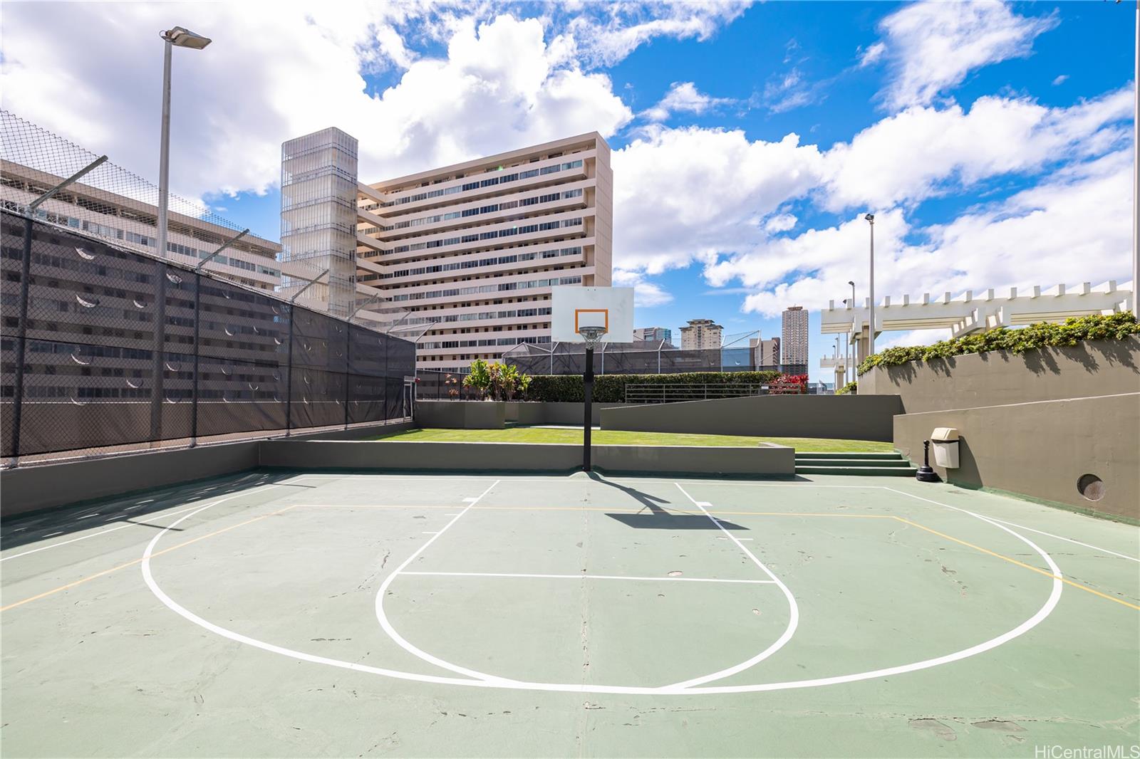 Marco Polo Apts condo # 2413, Honolulu, Hawaii - photo 24 of 25