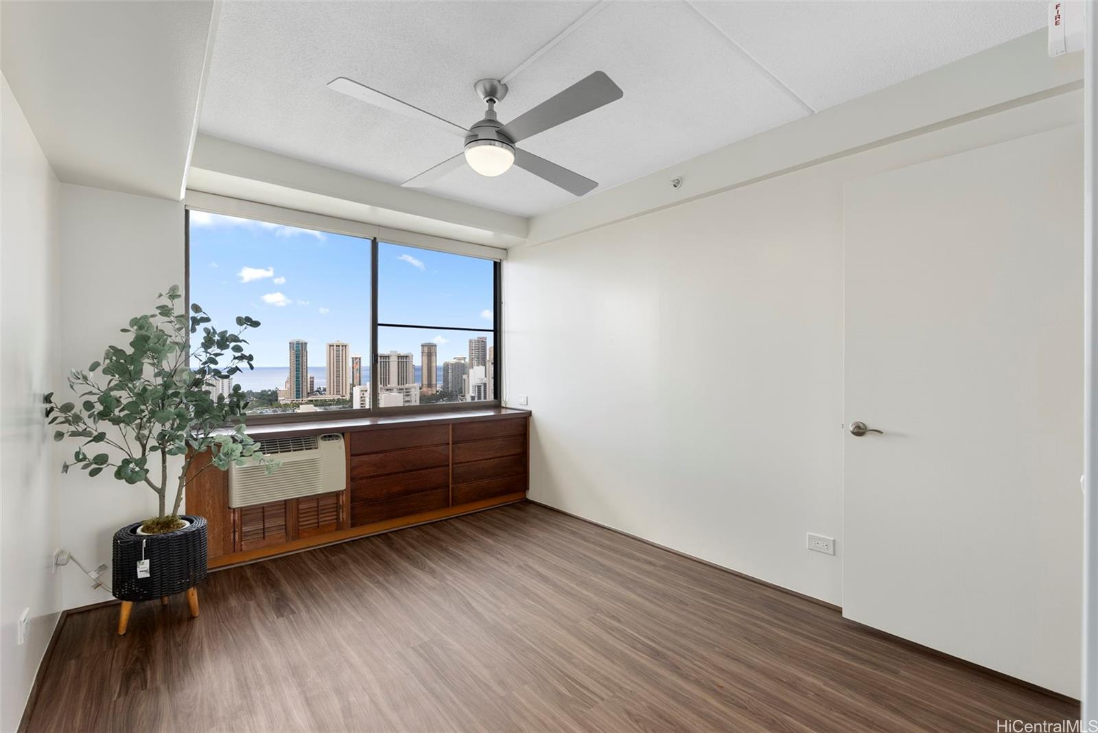 Marco Polo Apts condo # 2709, Honolulu, Hawaii - photo 20 of 23