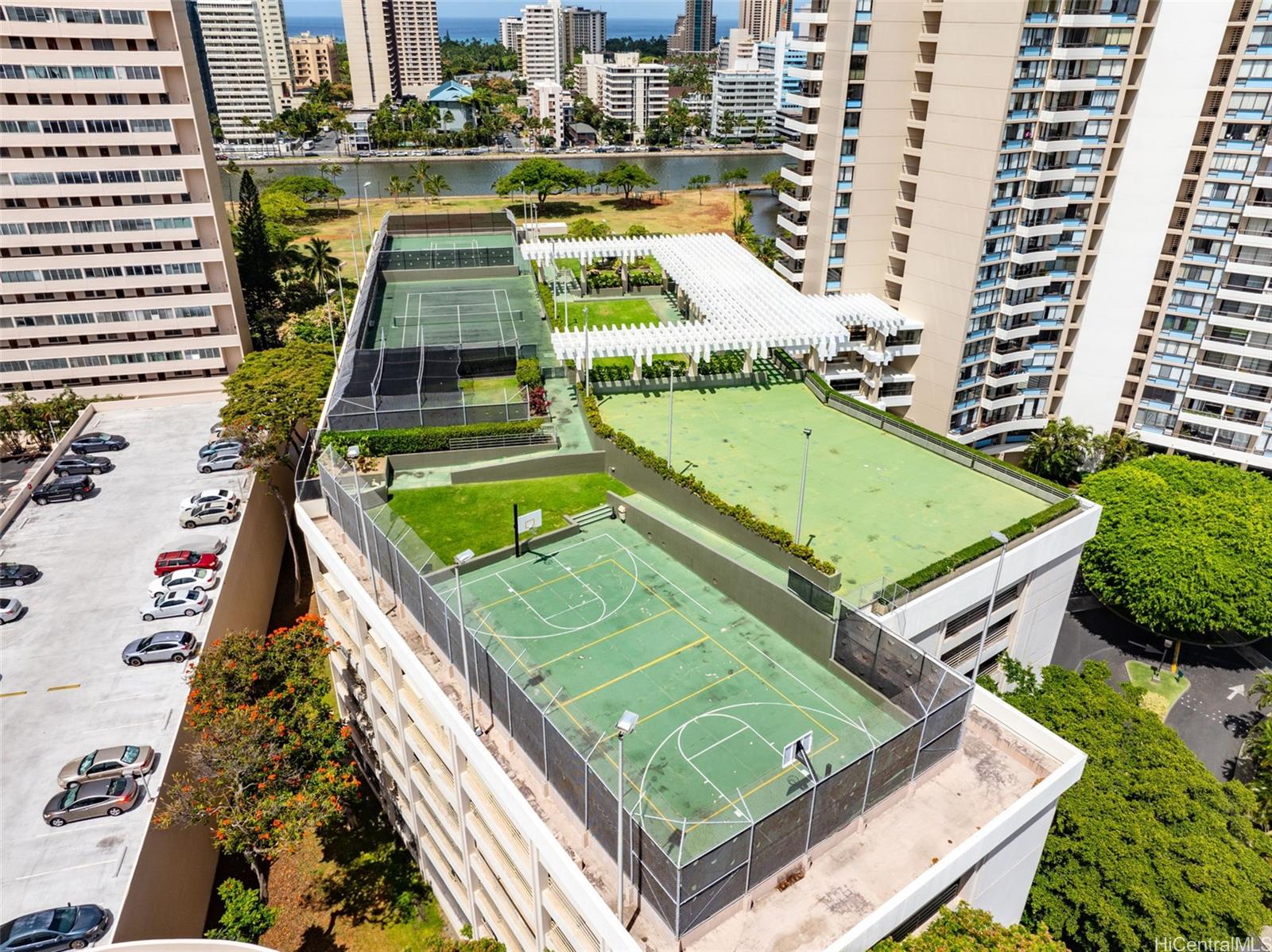 Marco Polo Apts condo # 2709, Honolulu, Hawaii - photo 4 of 23