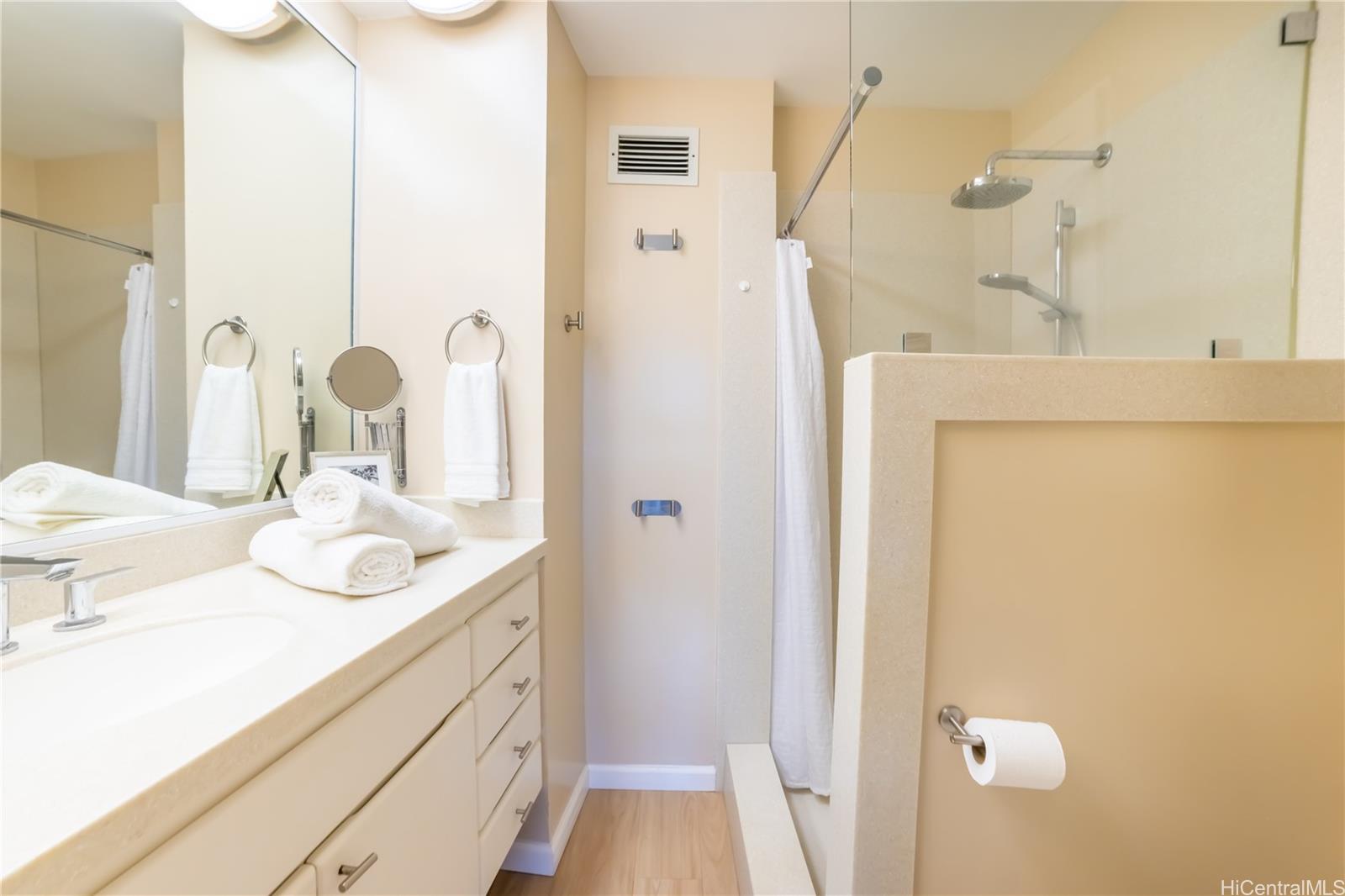Marco Polo Apts condo # 311, Honolulu, Hawaii - photo 14 of 25