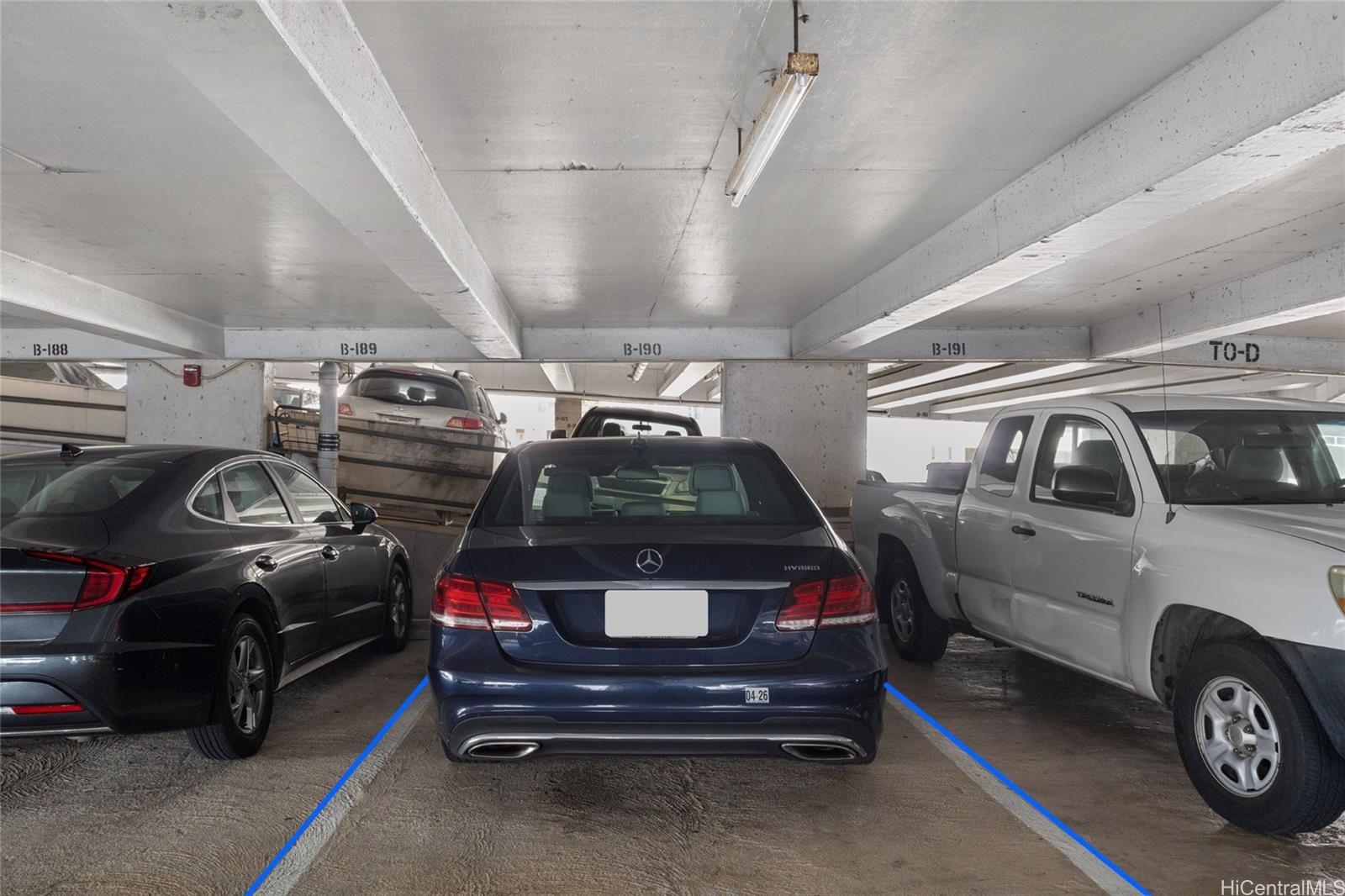 Marco Polo Apts condo # 3202, Honolulu, Hawaii - photo 18 of 24