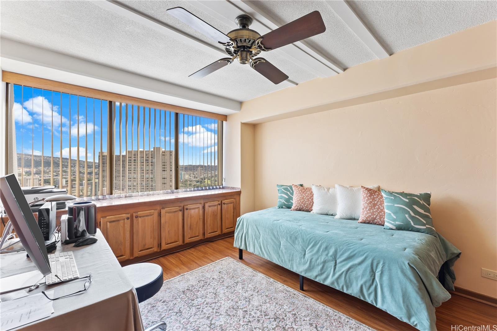 Marco Polo Apts condo # 3205, Honolulu, Hawaii - photo 15 of 25