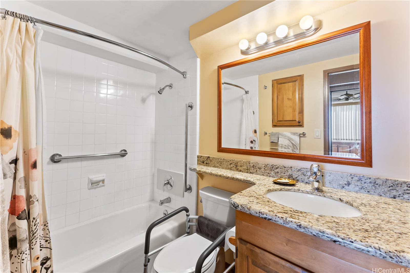 Marco Polo Apts condo # 3205, Honolulu, Hawaii - photo 17 of 25