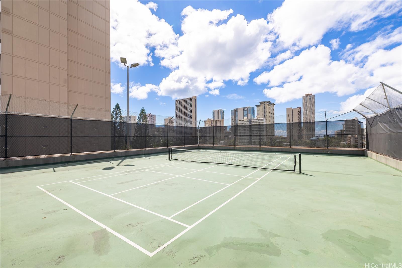 Marco Polo Apts condo # 3205, Honolulu, Hawaii - photo 23 of 25