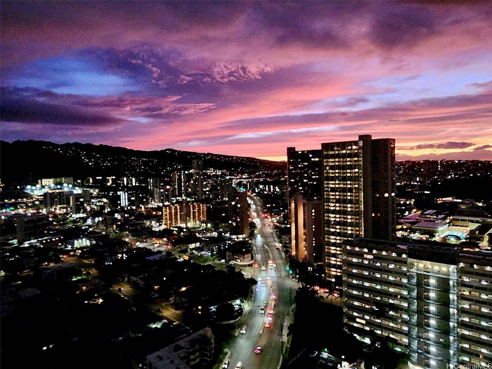 Marco Polo Apts condo # 3205, Honolulu, Hawaii - photo 5 of 25