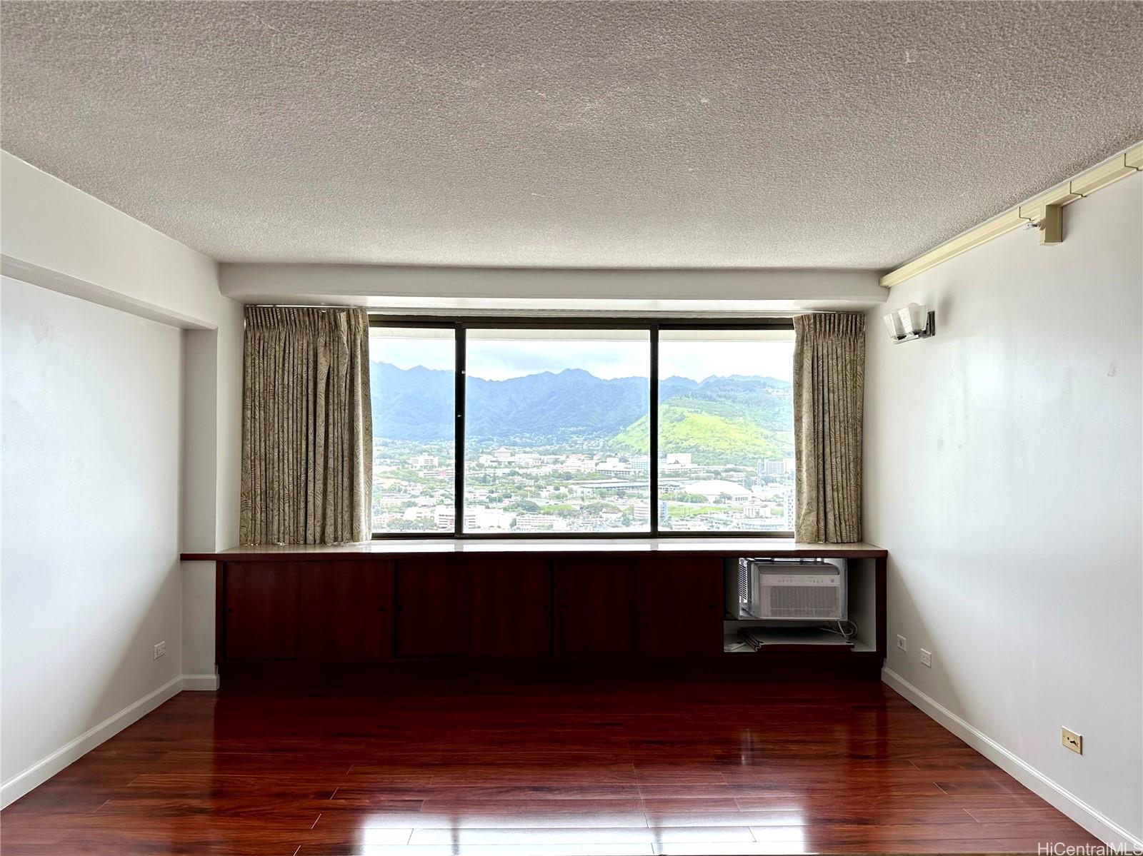 2333 Kapiolani Blvd Honolulu - Rental - photo 3 of 23