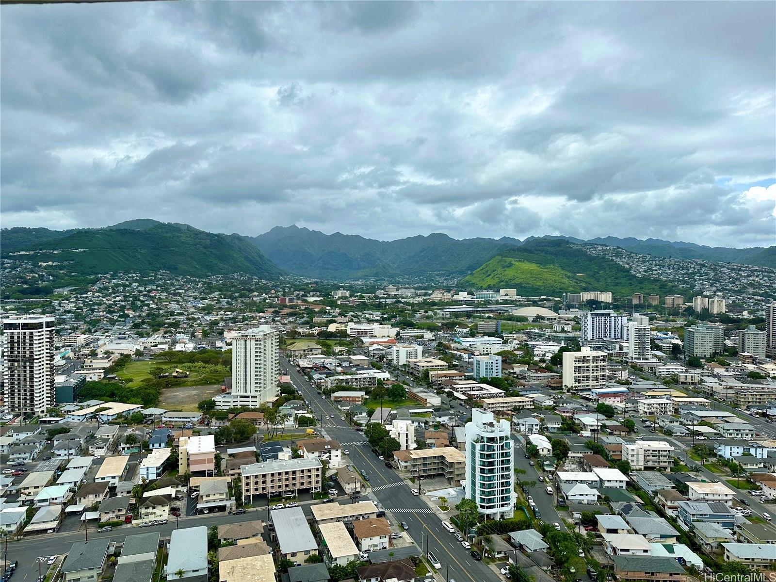 2333 Kapiolani Blvd Honolulu - Rental - photo 5 of 23