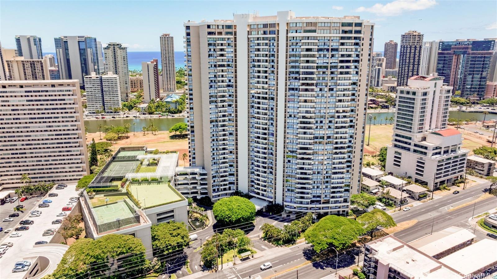 Marco Polo Apts condo # 3501, Honolulu, Hawaii - photo 17 of 25