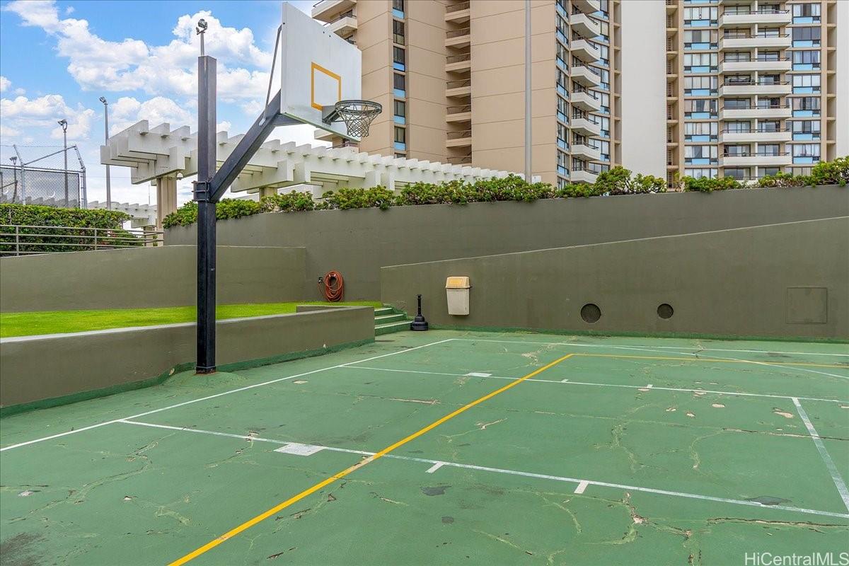 Marco Polo Apts condo # 408, Honolulu, Hawaii - photo 24 of 25