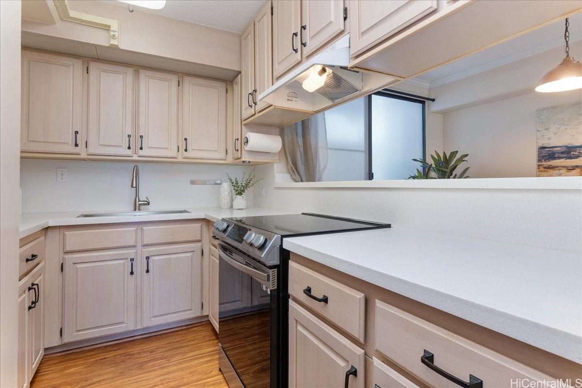 Marco Polo Apts condo # 408, Honolulu, Hawaii - photo 7 of 25