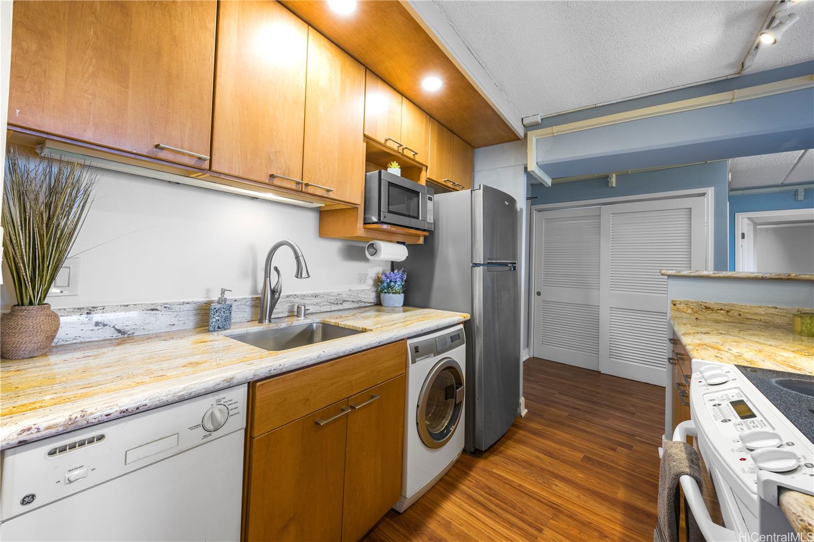 Marco Polo Apts condo # 614, Honolulu, Hawaii - photo 6 of 25