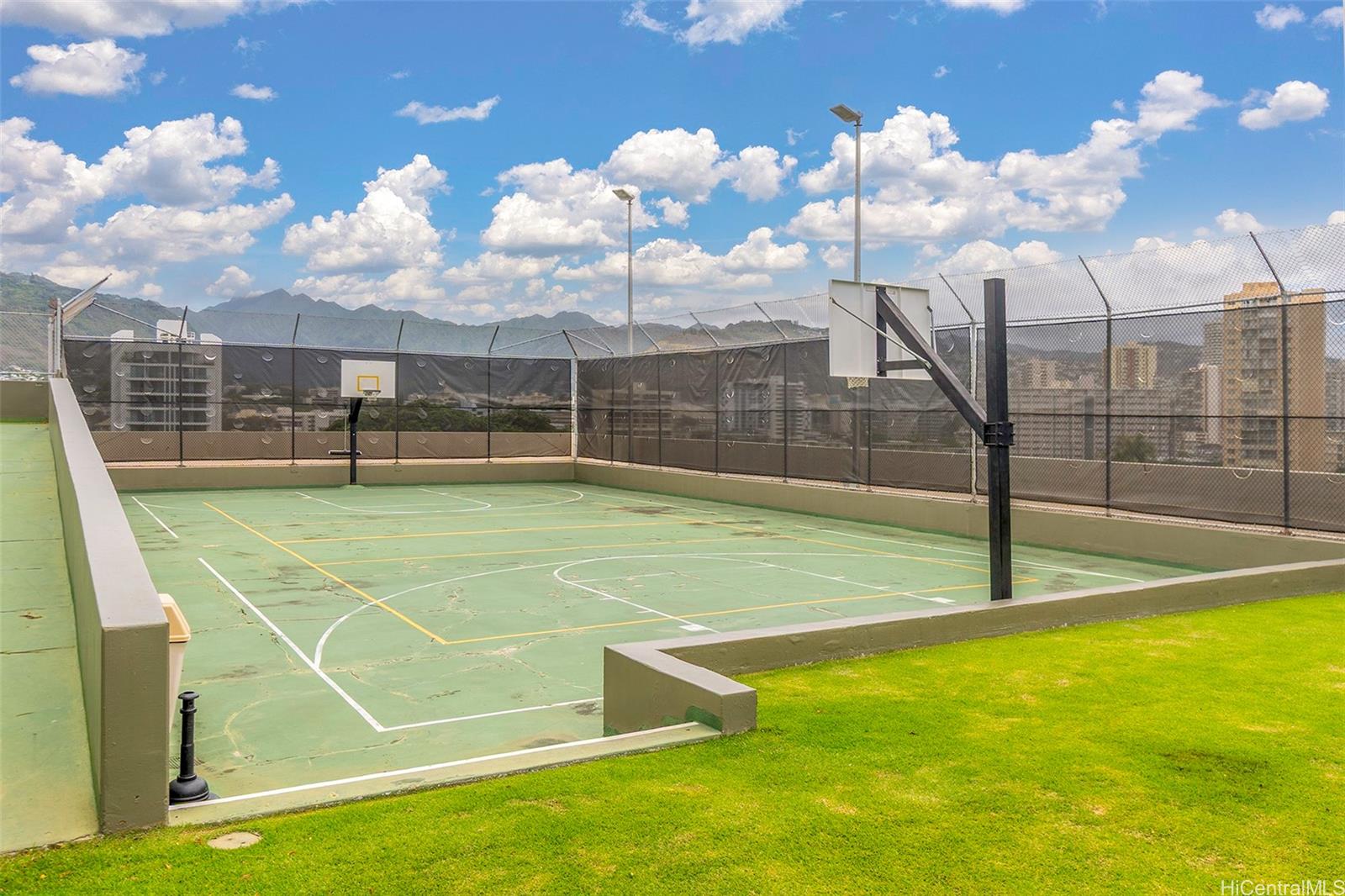 Marco Polo Apts condo # 811, Honolulu, Hawaii - photo 21 of 24