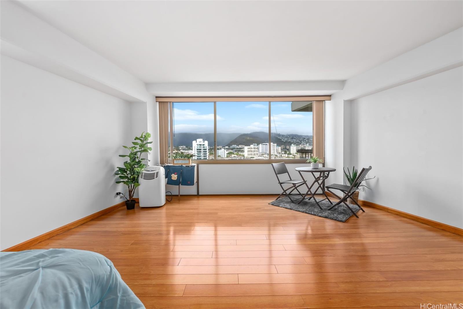 Marco Polo Apts condo # 906, Honolulu, Hawaii - photo 5 of 25