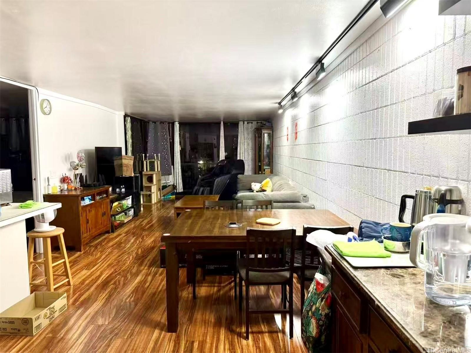 Sixteen Regents condo # 403, Honolulu, Hawaii - photo 2 of 12