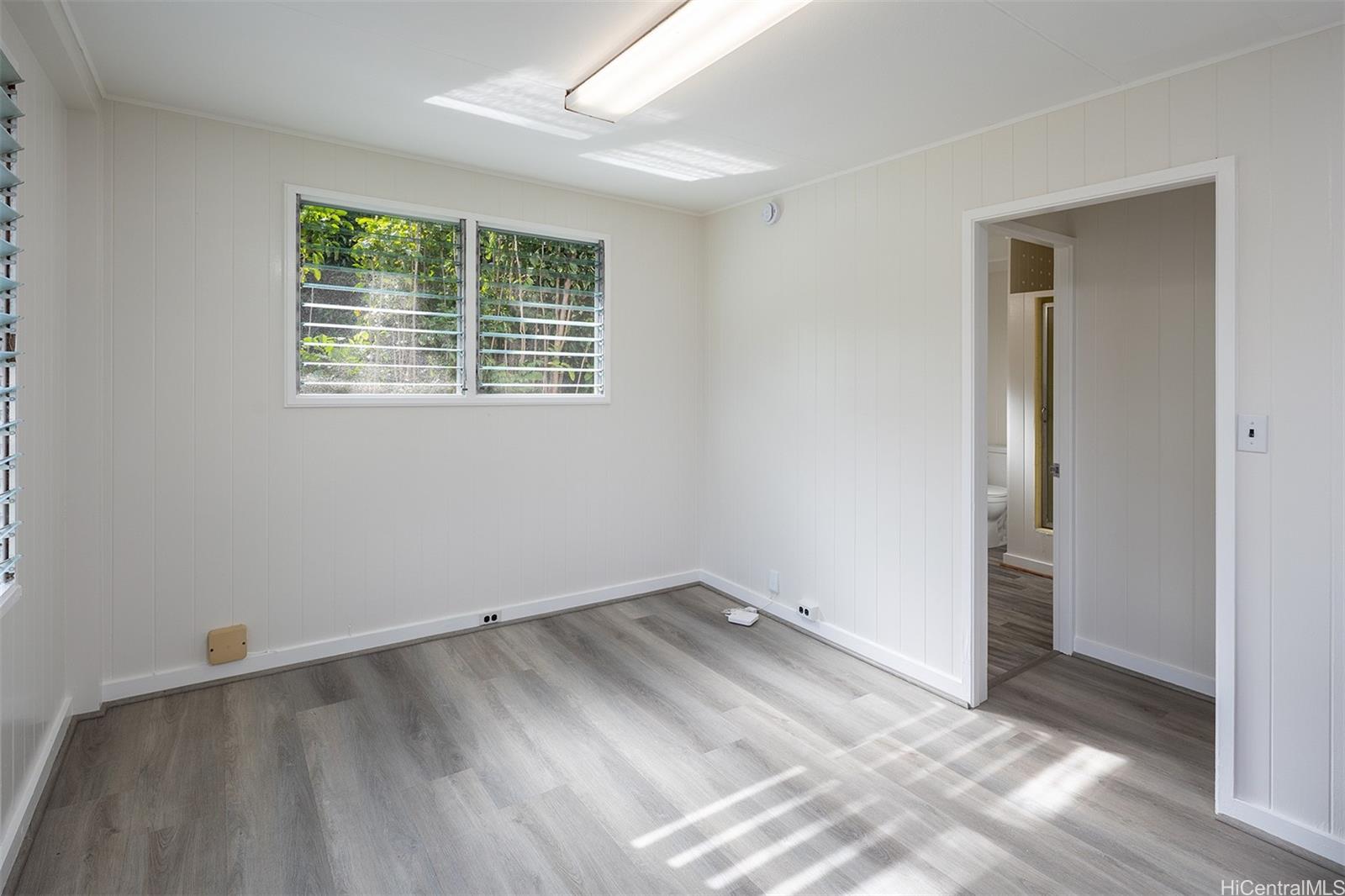 2341-B Palolo Ave Honolulu - Rental - photo 2 of 10