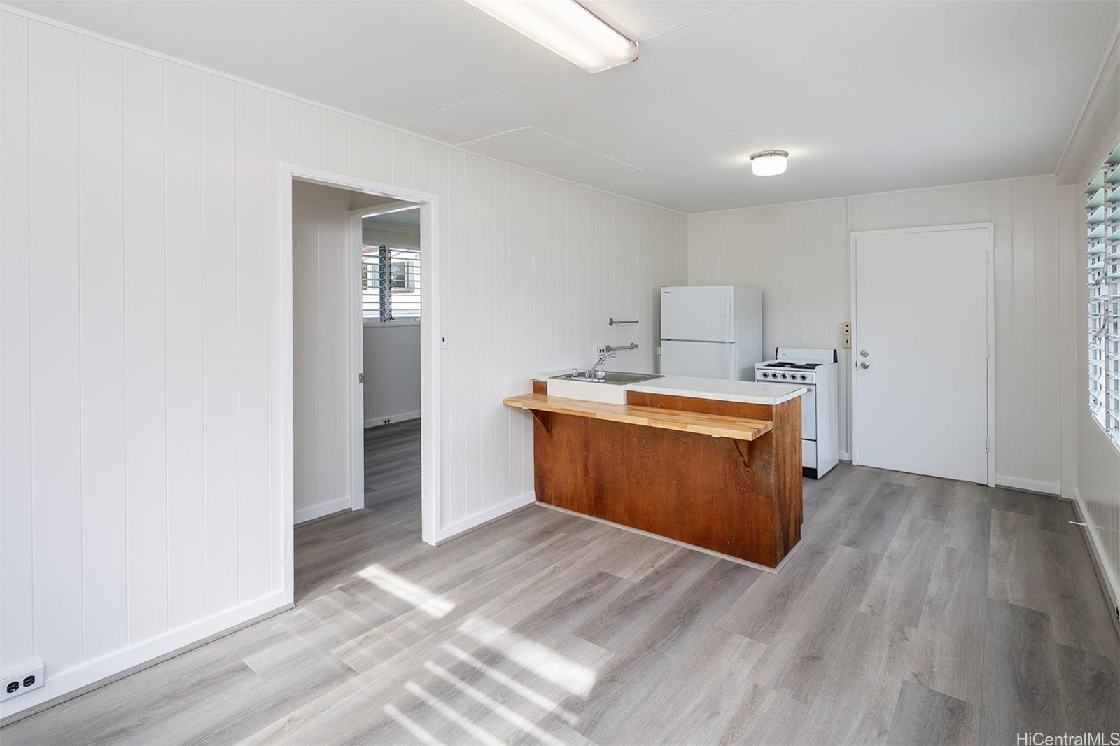 2341-B Palolo Ave Honolulu - Rental - photo 3 of 10