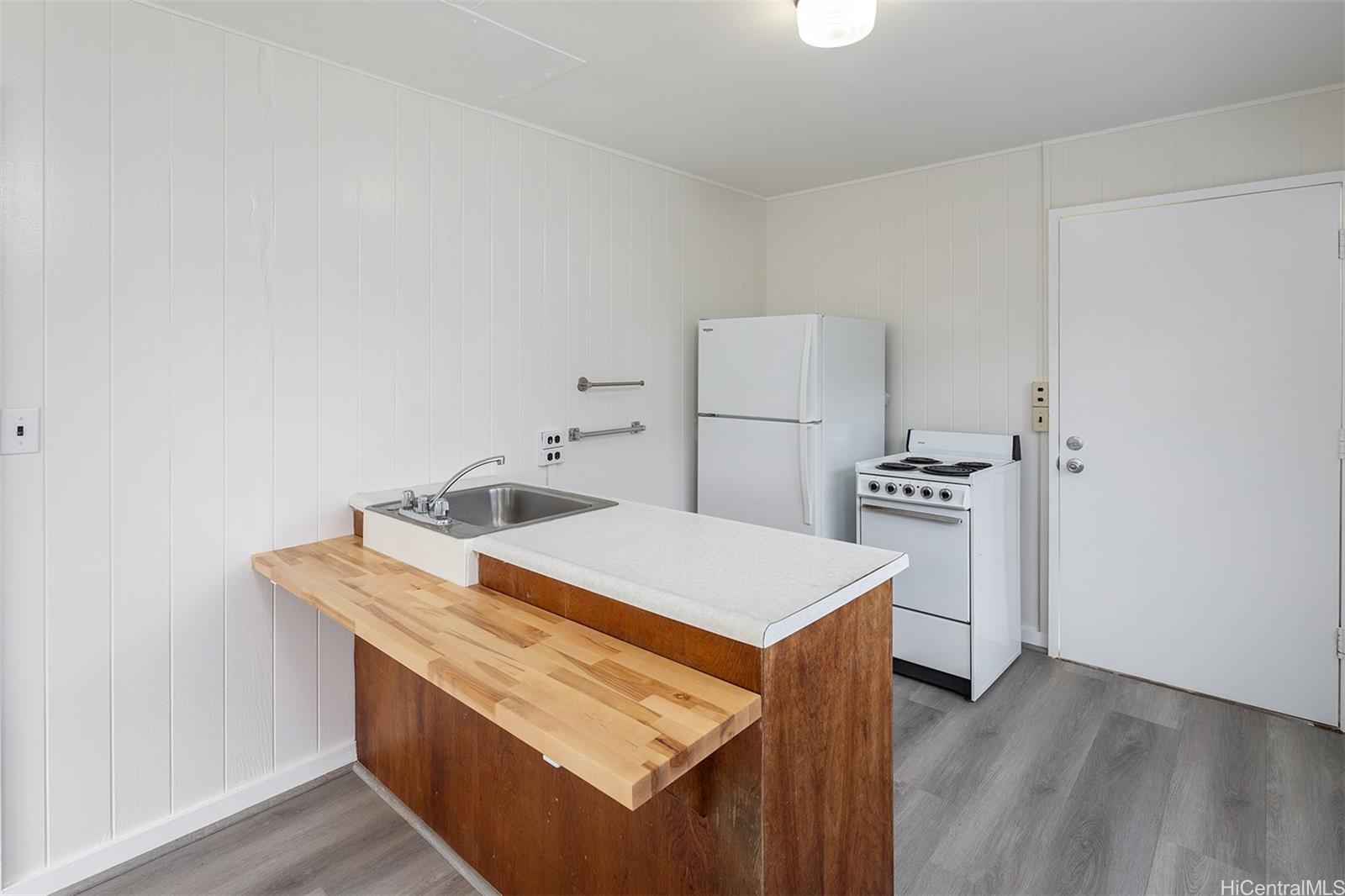 2341-B Palolo Ave Honolulu - Rental - photo 4 of 10